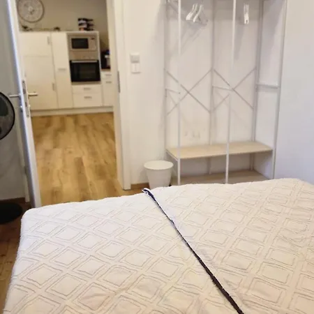 Auxbrg - 4 Zimmer, Xl Wasserbett, 65 Zoll Tv, Xl Terrasse Appartement