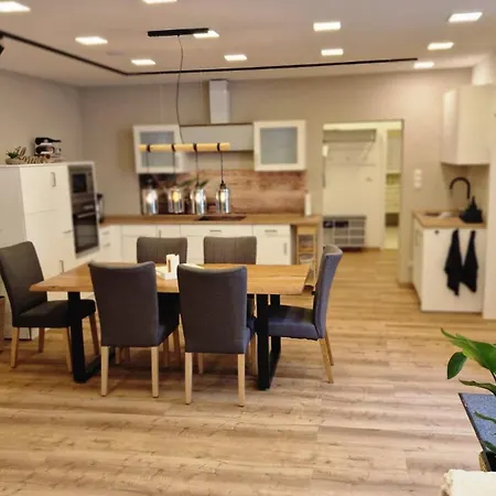 公寓 Auxbrg - 4 Zimmer, Xl Wasserbett, 65 Zoll Tv, Xl Terrasse