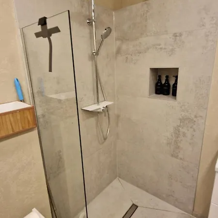 Auxbrg Premium Mit 3 Schlafzimmern & Xl-terrasse *