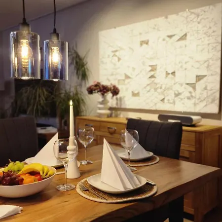 Auxbrg - 4 Zimmer, Xl Wasserbett, 65 Zoll Tv, Xl Terrasse * Augsburg