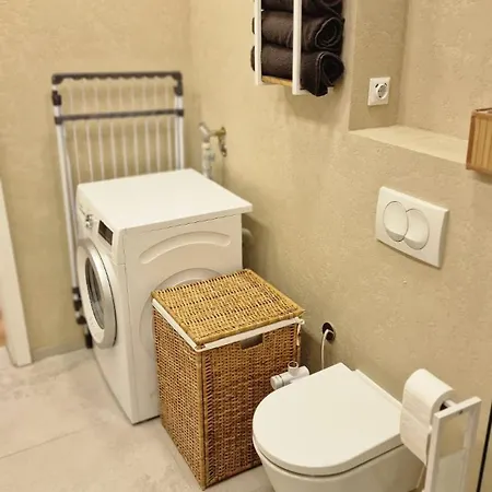 Auxbrg - 4 Zimmer, Xl Wasserbett, 65 Zoll Tv, Xl Terrasse