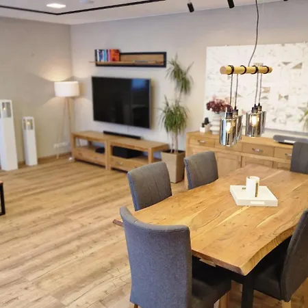 Auxbrg Premium Mit 3 Schlafzimmern & Xl-terrasse 奥格斯堡