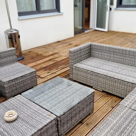 Auxbrg Premium Mit 3 Schlafzimmern & Xl-terrasse *
