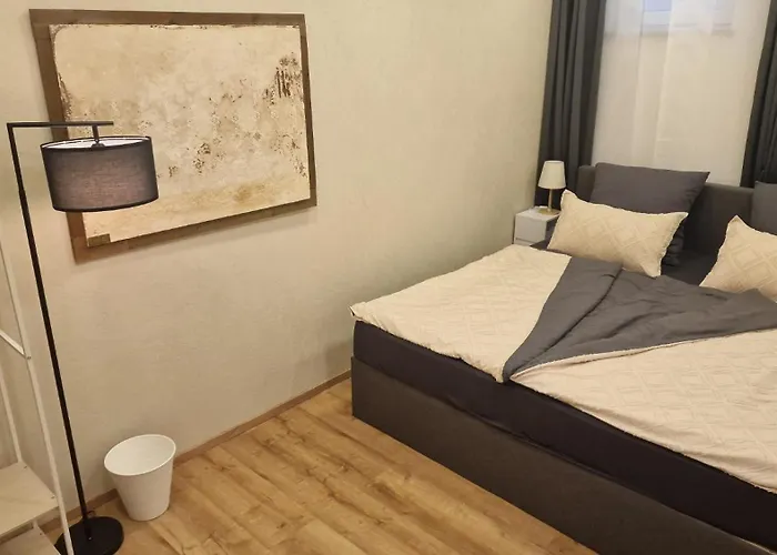 Auxbrg - 4 Zimmer, Xl Wasserbett, 65 Zoll Tv, Xl Terrasse Apartamento *