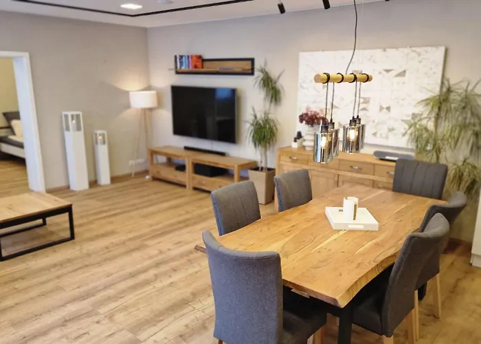 Auxbrg - 4 Zimmer, Xl Wasserbett, 65 Zoll Tv, Xl Terrasse 奥格斯堡